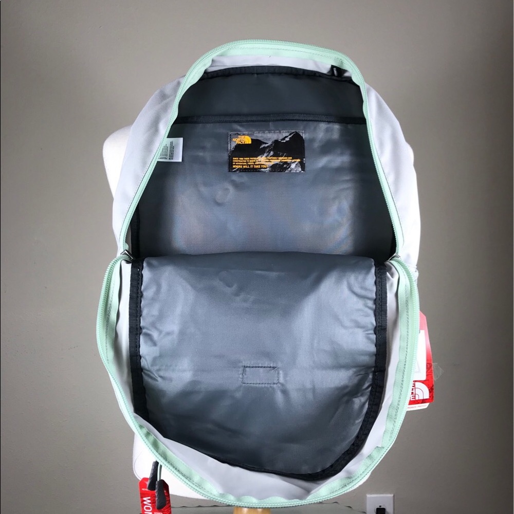 The North Face Women’s Jester Backpack grey - Picture 5 of 8